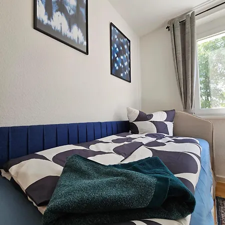 Apartmenthaus Stoetteritz Mit Kueche, Waschmaschine, Bad, Wifi, Flat Tv Usw Apartamento *